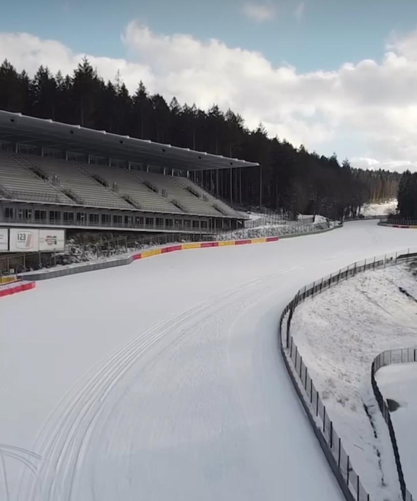 VIGNERONGAETAN's tweet photo. Le Raidillon en janvier…#rtbfsport #F1 #SpaFrancorchamps https://t.co/AMfPzYvHTB