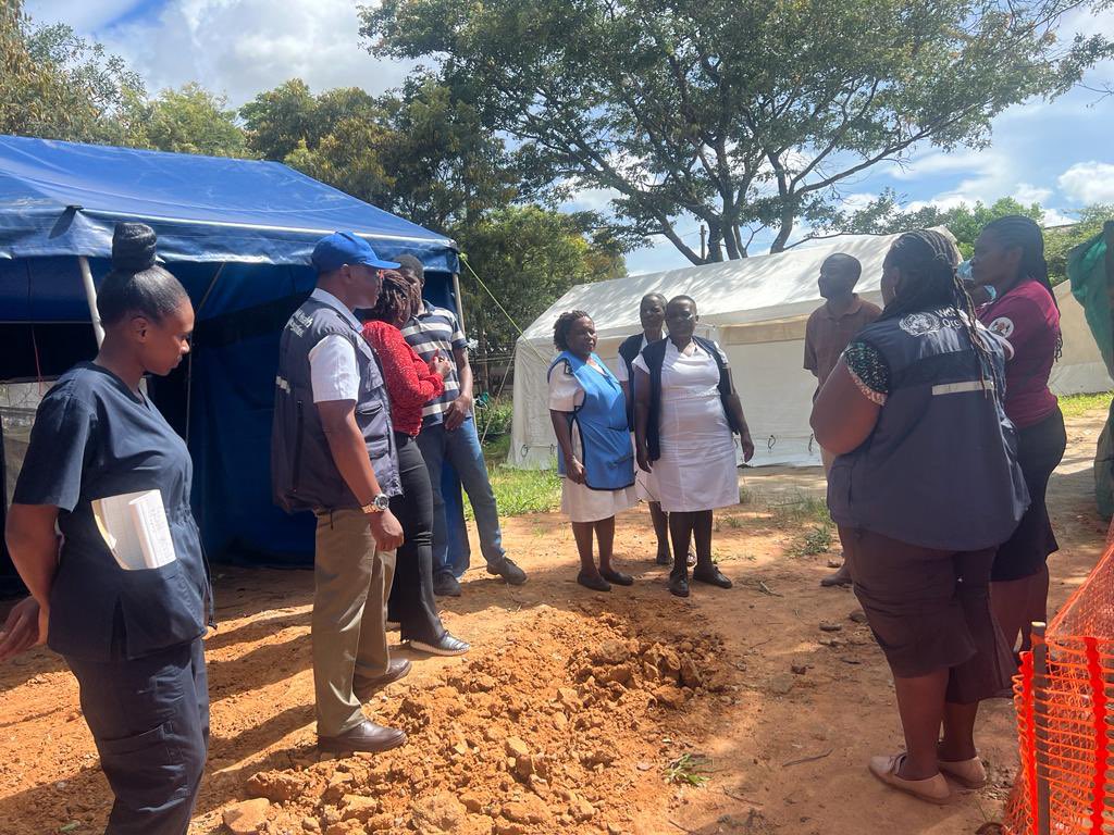 On the ground at Epworth Polyclinic supporting frontline workers in the fight against cholera! @WHO_Zimbabwe continue to witness incredible resilience and dedication, including amazing efforts by communities in curbing the spread of #cholera.

#CholeraResponse