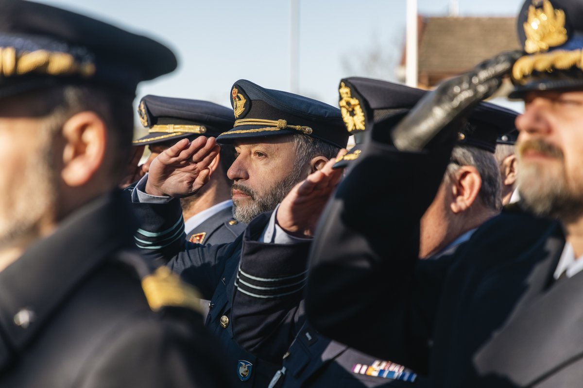 RAFHighWycombe's tweet photo. Command of the #EuropeanAirGroup HQ at RAF HWY passed from its current Director, Lt Gen @AndreSteur from @Kon_Luchtmacht to Lt Gen Ingo Gerhartz @Team_Luftwaffe. @ChiefofAirStaff Sir Rich Knighton congratulated the incoming Director and thanked @AndreSteur for his tenureship. https://t.co/CYLSza7f2v