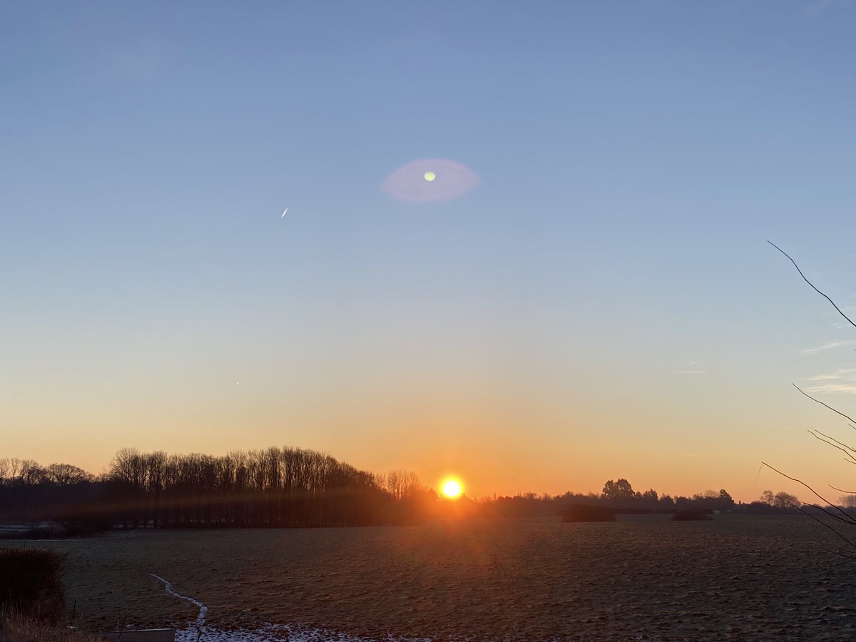 Charlotte Watlow tweet media