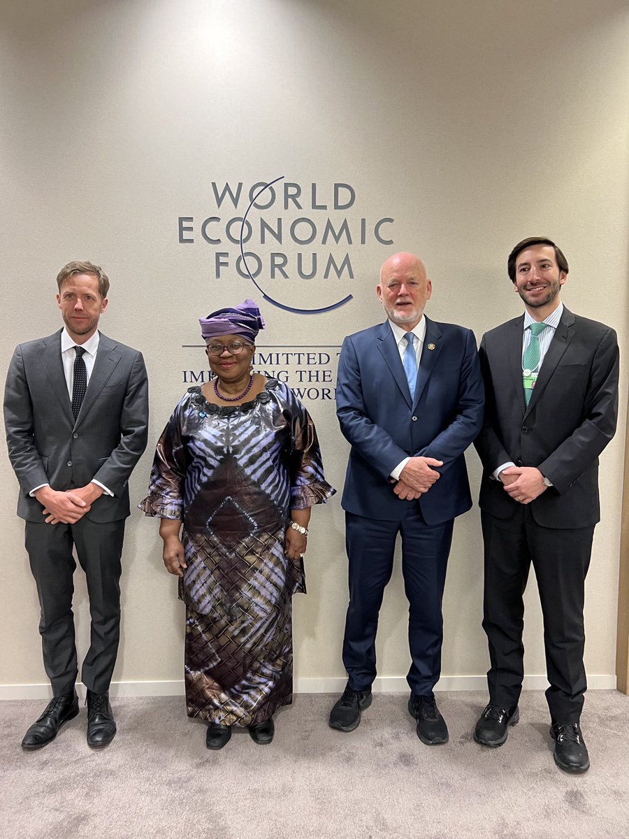 Held very helpful Davos meeting this morning with Director-General of #WTO to discuss progress of multilateral negotiations on elimination of harmful fisheries subsidies. Gave assurance of Friends of Ocean Action's willingness to assist successful outcomes in Geneva for SDG14.6.