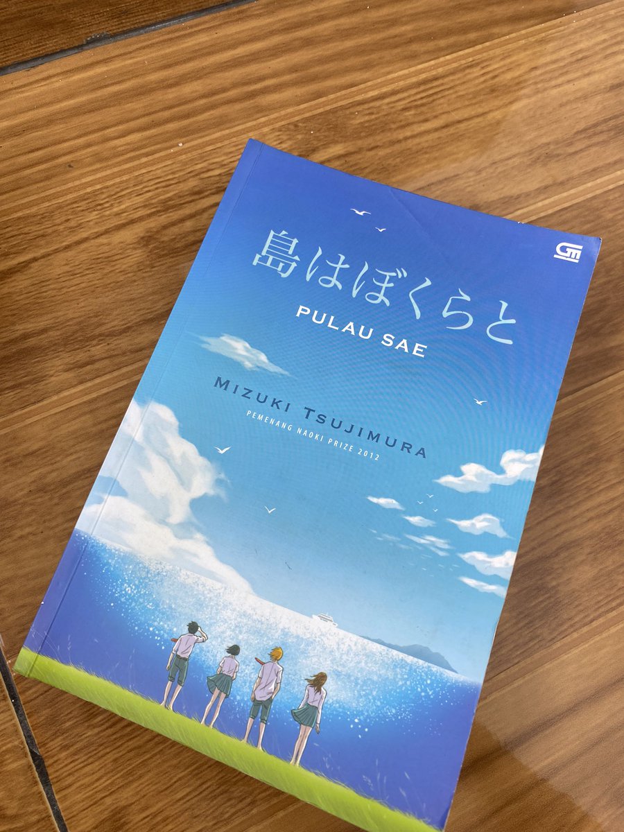 putuninien12's tweet photo. the first book i read in 2024 🌴✨ https://t.co/BLuZqC4VLV