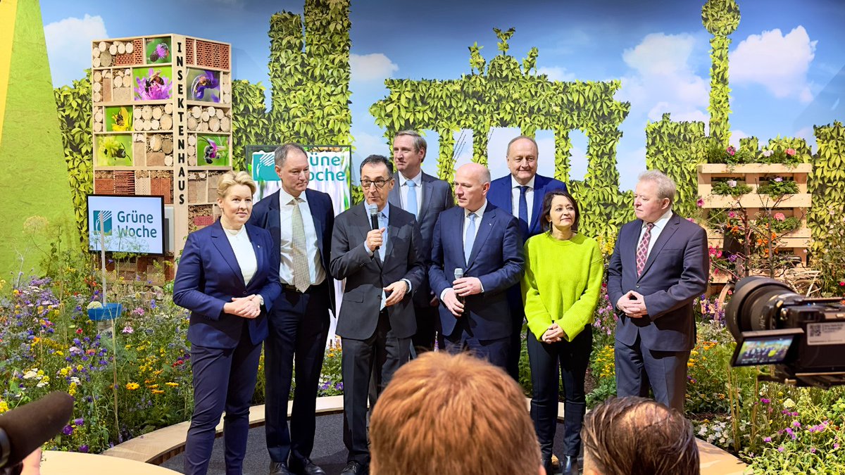 Allesfresser willkommen! Die <a href="/gruenewoche/">Grüne Woche</a> 2024 ist eröffnet. 💚 #GW2024 #MesseBerlin #Gastgeber