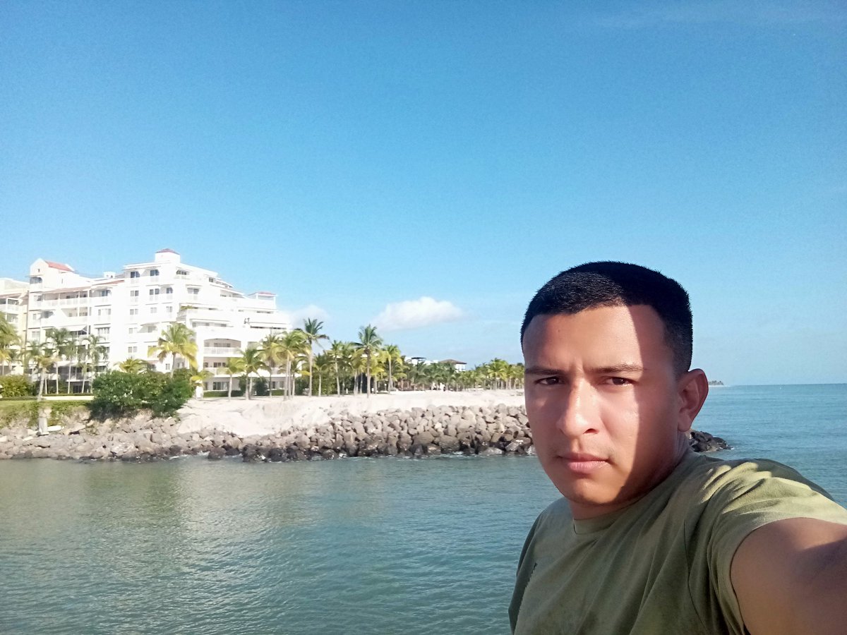 ronynavarro29's tweet photo. https://t.co/GFNvL5Bxj8