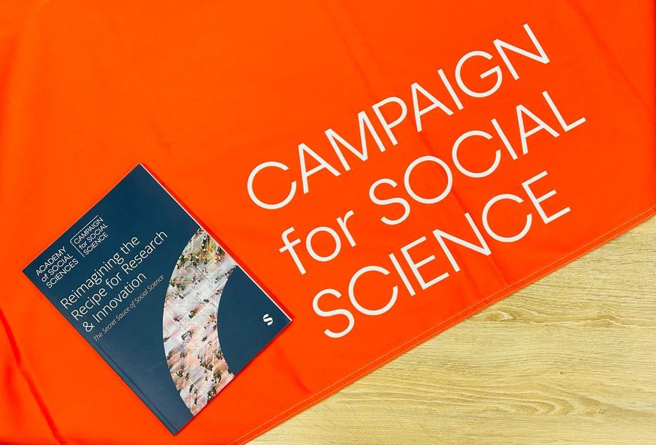 Our new report, 'Reimagining the recipe for research and innovation: the secret sauce of social science', sets out 4 ingredients the #socialsciences contribute to enable world-leading and future-focused UK research. Download at ➡️acss.org.uk/publications/r…