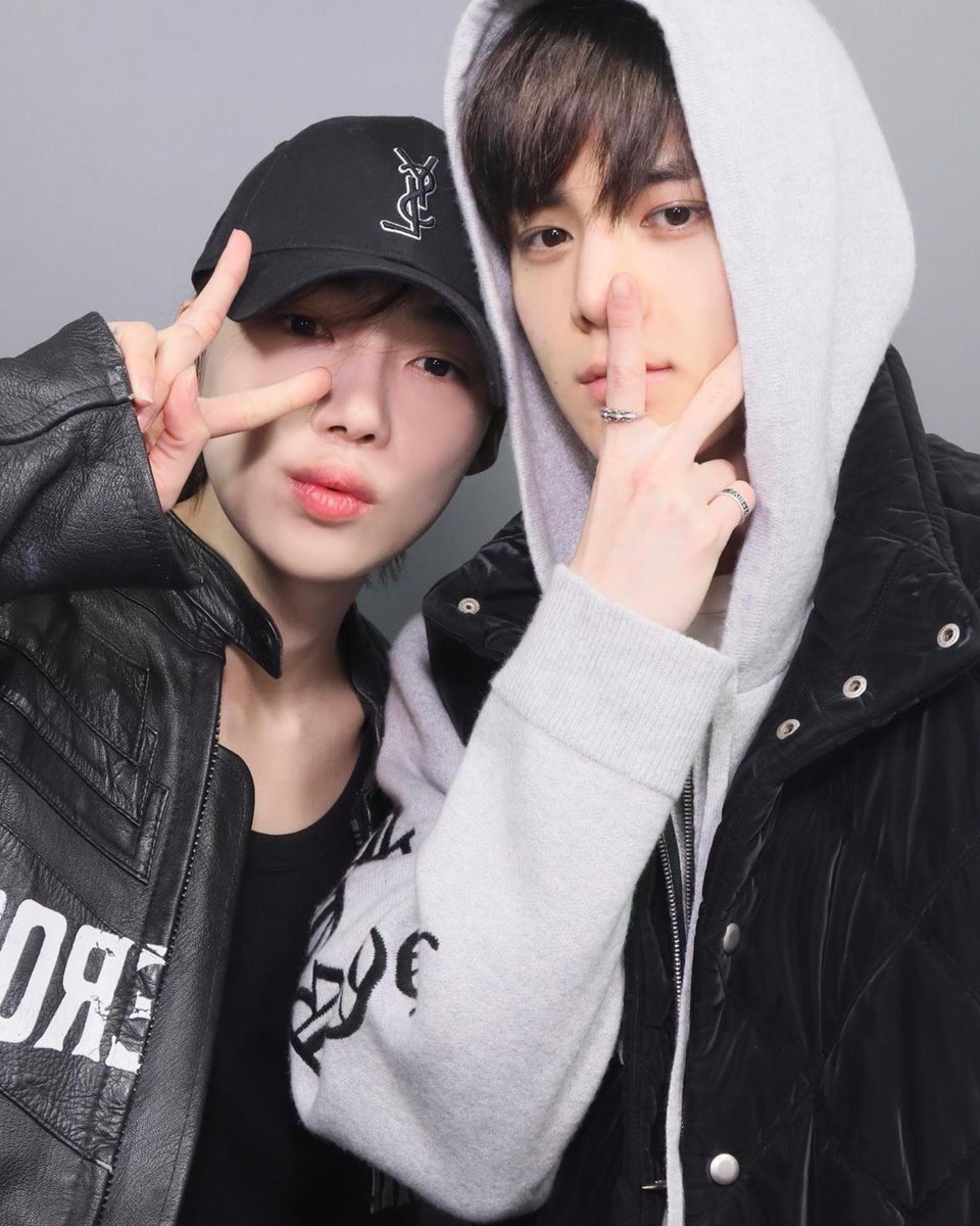 19금에 빵뉴커플포토가 뜨다 얘들아 이게 뭐니 내가 꿈을 꾸니?