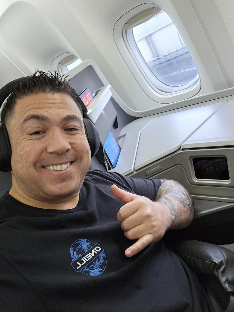 Braham Rojas (@rojaspaul69) on Twitter photo During my 17 years in the Navy, I've flown with <a href="/Delta/">Delta</a> ,<a href="/united/">United Airlines</a>, but the only airline that will give u a free military upgrade is <a href="/AmericanAir/">americanair</a>. After being overseas for 32 months, this is much appreciated. TY AA and the gate agents at LHR gate 23 for looking out for us. (LHR-CLT) During my 17 years in the Navy, I've flown with <a href="/Delta/">Delta</a> ,<a href="/united/">United Airlines</a>, but the only airline that will give u a free military upgrade is <a href="/AmericanAir/">americanair</a>. After being overseas for 32 months, this is much appreciated. TY AA and the gate agents at LHR gate 23 for looking out for us. (LHR-CLT)