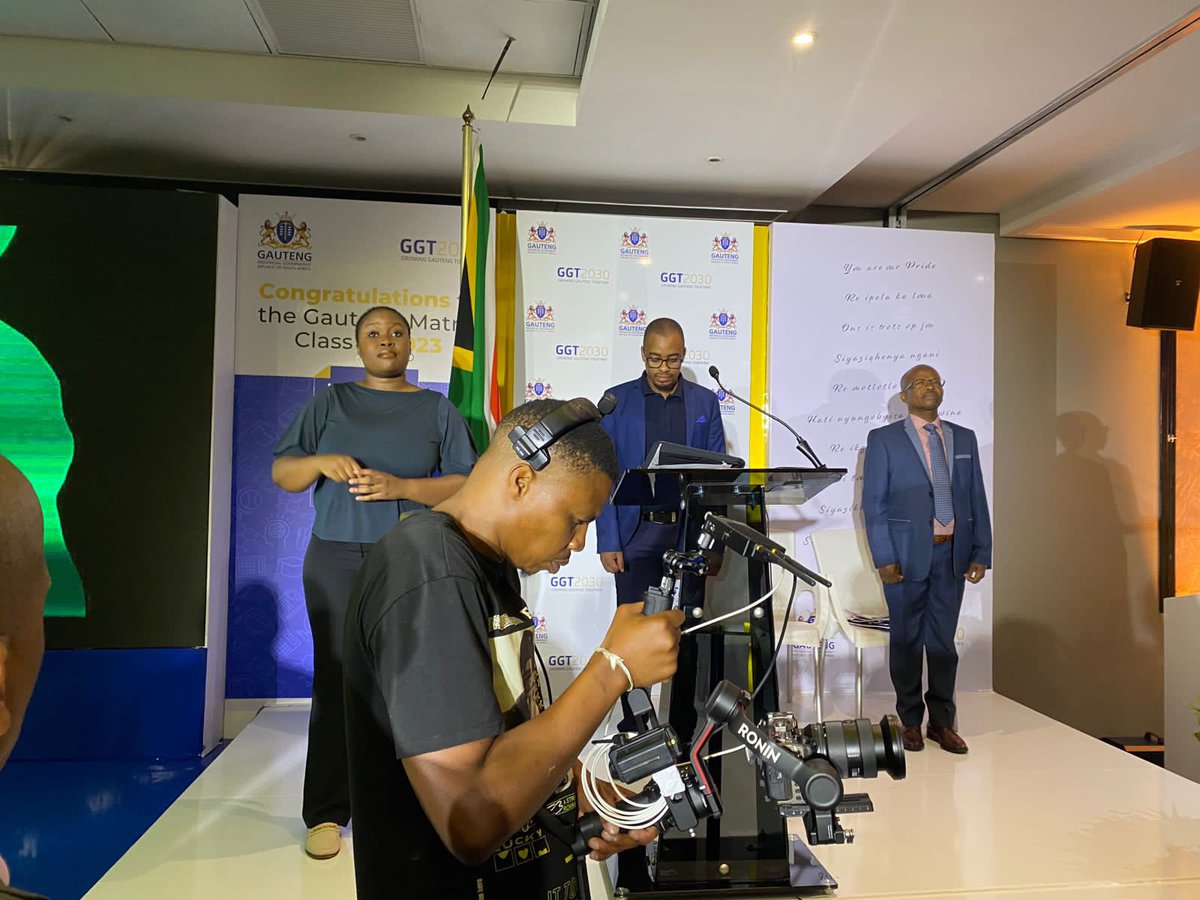 MEC #MatomeChiloane is ready continue to raise the flag high at the provincial announcements of the matric results. #GPBack2School2024 

watch live: fb.watch/pFXN5OE7If/