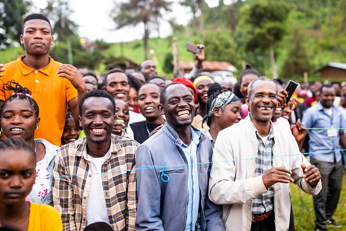 wycliffeuk's tweet image. Scripture is powerful. So are songs. 
Combine the two and transformation can happen.
Read about how songs with Scriptural lyrics helped bring change to the Me’en community in Ethiopia.
wycliffe.org.uk/trembles

#bibletranslation #scriptureinsong #ethiopia