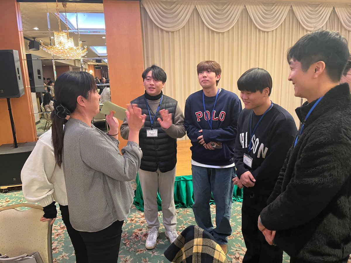 JKCF's tweet image. #JENESYS 韓国青年訪日団（第4～5団）
6-7日目

1月14日日曜日は各ホスト宅で家庭生活を体験し、
翌15日月曜日に再集合。
どのお宅でも大変よくしていただきました。
みんな大感激！！
お世話になりました
↓
↓