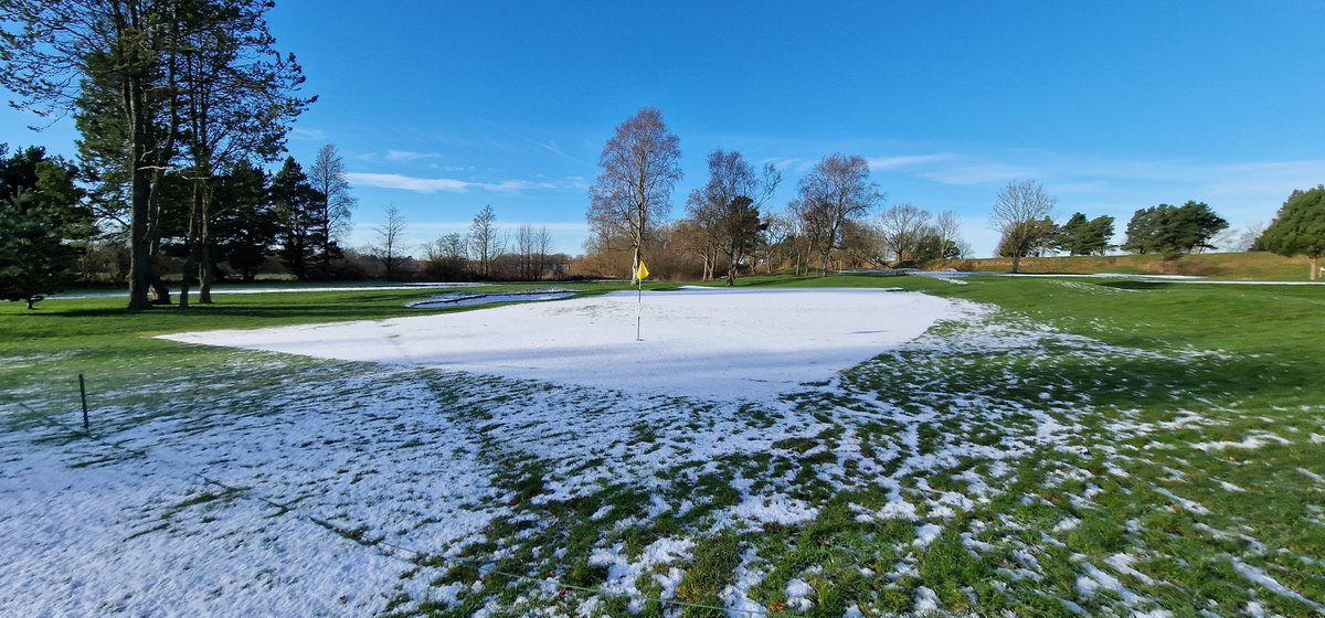 Praying for temperatures to improve so all the snow/ice can fully melt and play can continue this weekend. @golfguidehq
