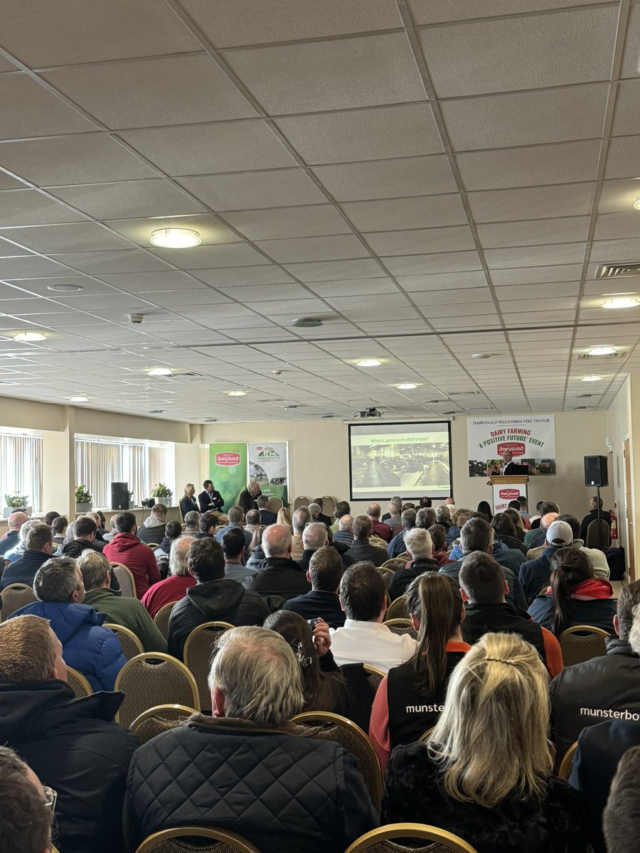 Delighted to see such a fantastic turnout at today’s Dairy Farming ‘A Positive Future’ event in Corrin Mart! #DairyFarming #PositiveFuture