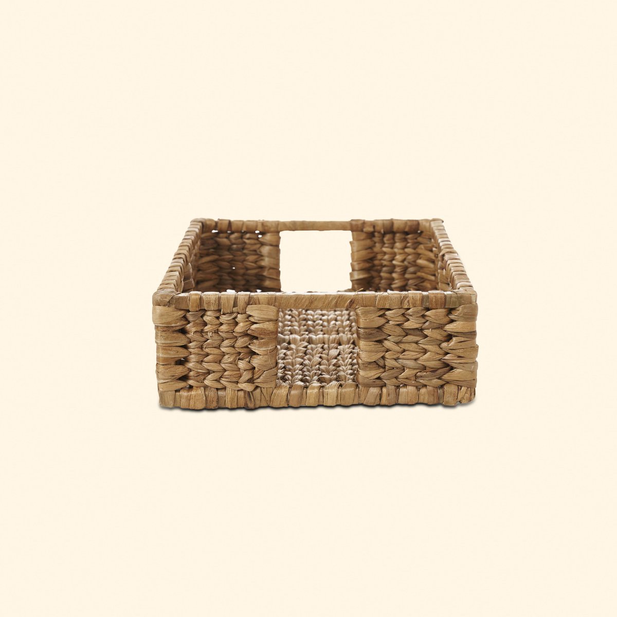 Assam lends its verdant touch by upcycling water hyacinth (Pani Meteka) into a smart storage organiser. Robustly woven and balanced with wood, it is perfect for putting petite things in place.

#SwadeshOnline #WaterHyacinth