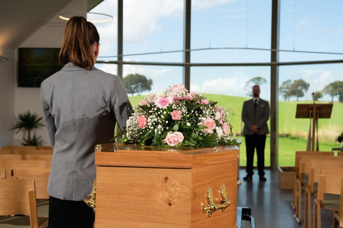Did you know we offer different types of funeral services? Sunrise Service: Our sunrise service takes place early morning between 8-9am. This is a direct unattended cremation where no mourners are present. Your loved one will enter the crematorium via the main doors. 🌅