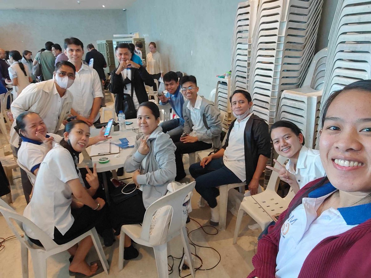 agd_jimenez's tweet photo. Ilang buwan din me 'di nakaduty ng Mass Baptism because sa sched ng kakatapos lang na sem. Today, kahit may ganap sa thesis, sinabi ko sa grpmates ko na hehelp na lang ako in other way hehe. 🫶 Salamat sa Dios nakaduty ulit, pero sa bagong tungkuling ipinagkaloob. 🫶
TBTG! 🤍✨️ https://t.co/syPCPOuaKz