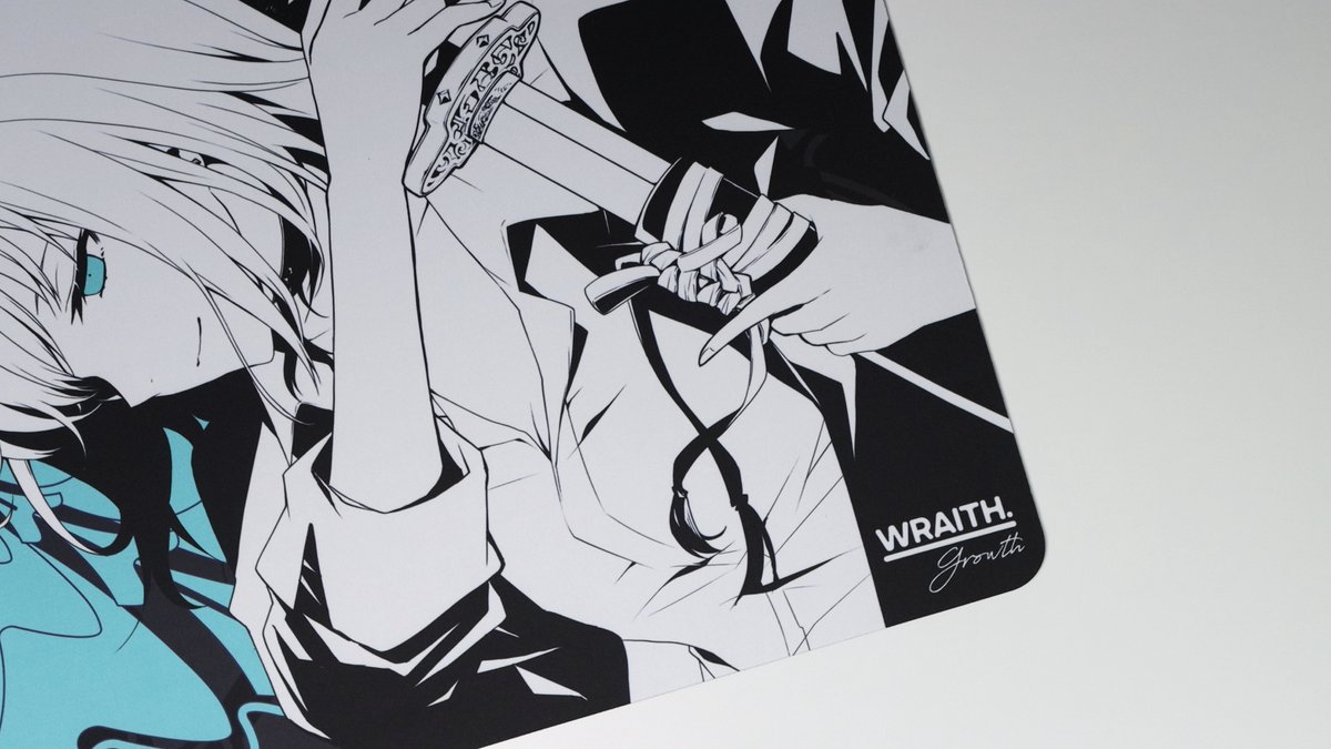 セミハードタイプのコントロールパッド Wraith Blade X Japan Edition