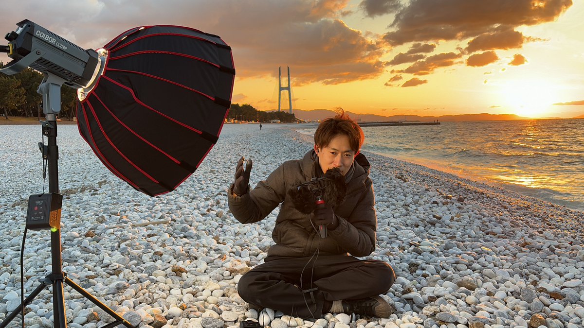 colborjapan's tweet photo. 海で囁く！ 超すごい動画！CL220Rを楽しむTatsuYa(@TatsuYa' s Room ASMR)さん🥰
https://t.co/Uo59UgnAQL

📎 詳しくはこちら - https://t.co/K12AShpGhT

#COLBOR #Colborlight #coblight #ColborCL220R #studiolight #RGBlight #photography #videolight https://t.co/T44uGKRmZy