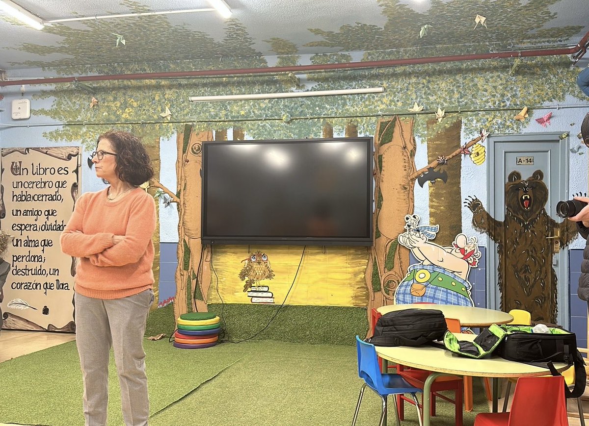 Beatriz Pont (@beatrizpont) on Twitter photo Visita a <a href="/CeipRufino/">CEIP RUFINO BLANCO</a> Blanco - Madrid como parte del encuentro anual #araucaria para líderes educativos de <a href="/VarkeyFdn/">Varkey Foundation</a> para aprender sobre programa #educacionreaponsable <a href="/fundacionbotin/">Fundación Botín</a> <a href="/trilemaedu/">Fundación Trilema</a> <a href="/IIEP_UNESCO/">IIEP-UNESCO</a> <a href="/IIPEUNESCO_BA/">IIPE UNESCO América Latina y el Caribe</a> Visita a <a href="/CeipRufino/">CEIP RUFINO BLANCO</a> Blanco - Madrid como parte del encuentro anual #araucaria para líderes educativos de <a href="/VarkeyFdn/">Varkey Foundation</a> para aprender sobre programa #educacionreaponsable <a href="/fundacionbotin/">Fundación Botín</a> <a href="/trilemaedu/">Fundación Trilema</a> <a href="/IIEP_UNESCO/">IIEP-UNESCO</a> <a href="/IIPEUNESCO_BA/">IIPE UNESCO América Latina y el Caribe</a>