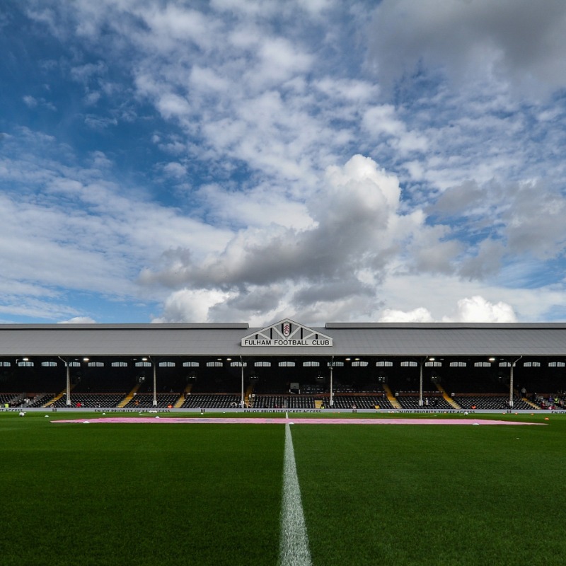 NUFC's tweet photo. 3,800 Geordies at Craven Cottage 👊

Tickets for our FA Cup fourth round tie against Fulham are now sold out and the ballot is now open ⤵️