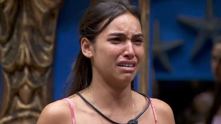 iamkarinad_'s tweet photo. "Eu só olho no espelho e n agrego nada?! Então vcs me q aguardem!" Eu acredito q a Vanessa está nessa vibe e acha q está arrasando cm essa atuação. Deve ter falado pr psicóloga algo do tipo e segue o jogo. Já n estou nm pensando na saúde mental dela e sim na minha, já deu! #BBB24 https://t.co/W7HQEfmiqE