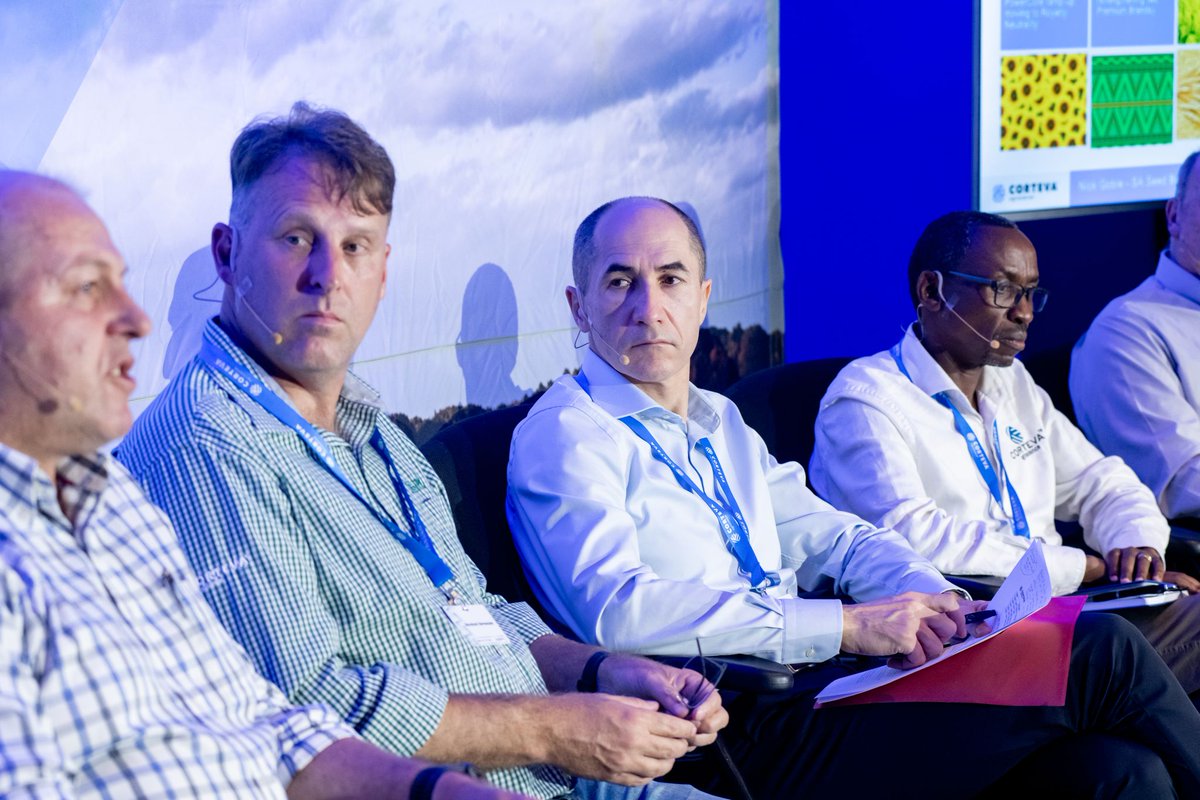 IgorTeslenko4's tweet photo. This week, I attended meetings in South Africa, connecting with the AME team at a town hall, discussing results, conducting reviews, and celebrating the team at an AME awards ceremony. @Corteva’s progress across AME #KeepsGrowing, thanks to their concerted efforts. @CortevaAME https://t.co/zuLnW5dX4D