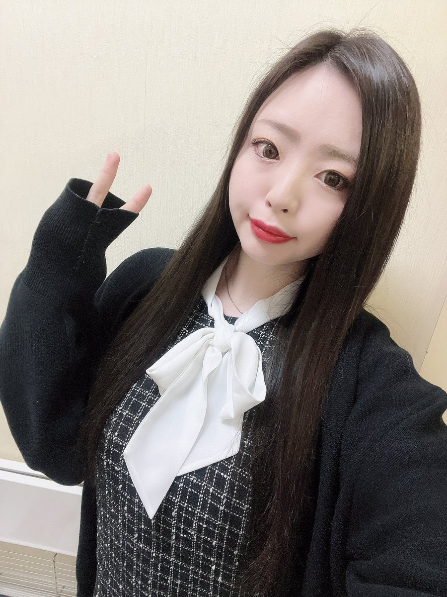 こんばんは🌛

明日！1月20日(土)は！
#DSGワールド御経塚店 様へ！

12時〜
⭐️来店ポイント交換会⭐️
店内にてお手伝い🙋‍♀️

皆様のご来店お待ちしております🫶