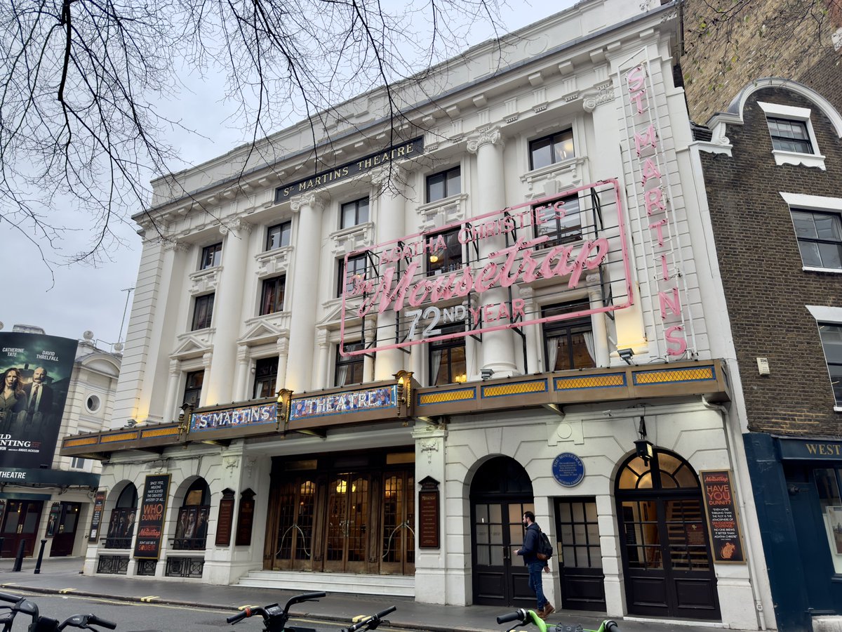 Hey old friend
Are you ok, old friend?

Yes, a bit of a Sondheim-y commute today… It’s nice to be back in this beauty for our final (eek!) cast change though. Any London pals who are around over the weekend or in the evenings next week, give me a shout!