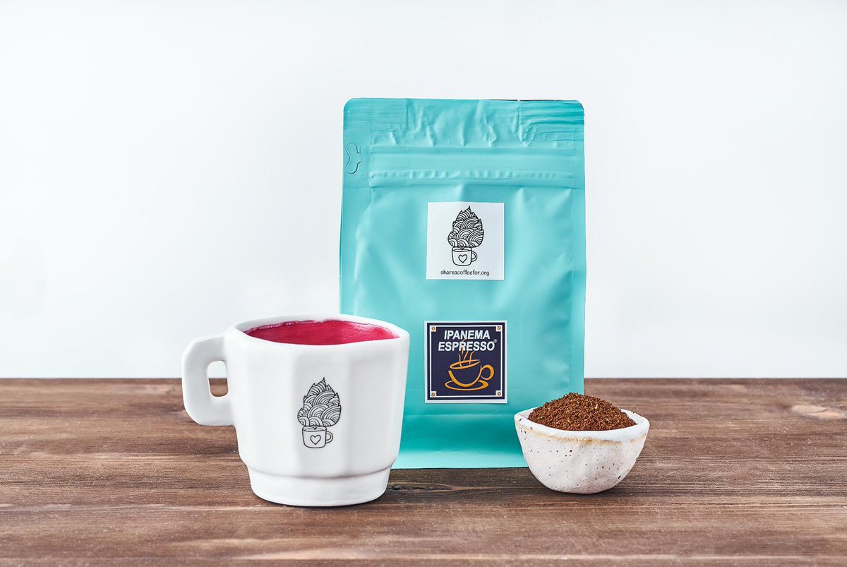 ShareACoffeeFor's tweet photo. Viernes lluvioso y frío ¿qué mejor que un☕ para dar calor a quienes no lo tienen? 
Escoge en nuestra #CafeteraVirtual el color y colabora con la causa que más te apetezca: 
Naturaleza 🌳
Animales 🐾
Personas mayores 👵🏻
Educación 📕
Ayuda social 🍼...
👉🏻https://t.co/mXbDSDSwtp ☕ https://t.co/VJNG2ONJ20