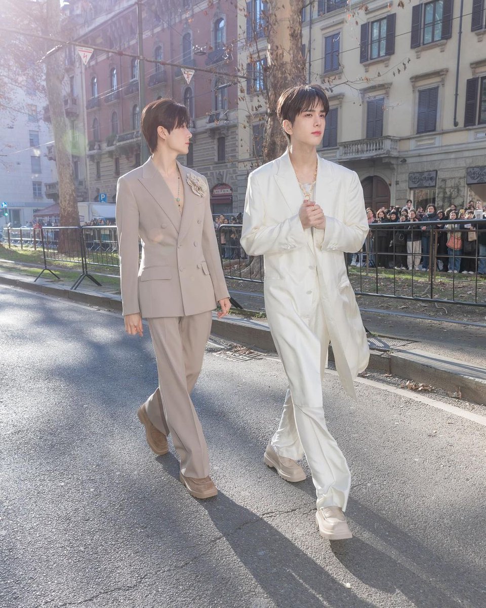 ㅤ ִֶָ 𖥔 ࣪˖   Blending in with the lavish patterns all around us, our eyes reflect beauty in every shot. As we gracefully made our way down the runway, we merged into a beautiful symphony, the audience spellbound by every note of our magnificence. ♡ ໒꒱