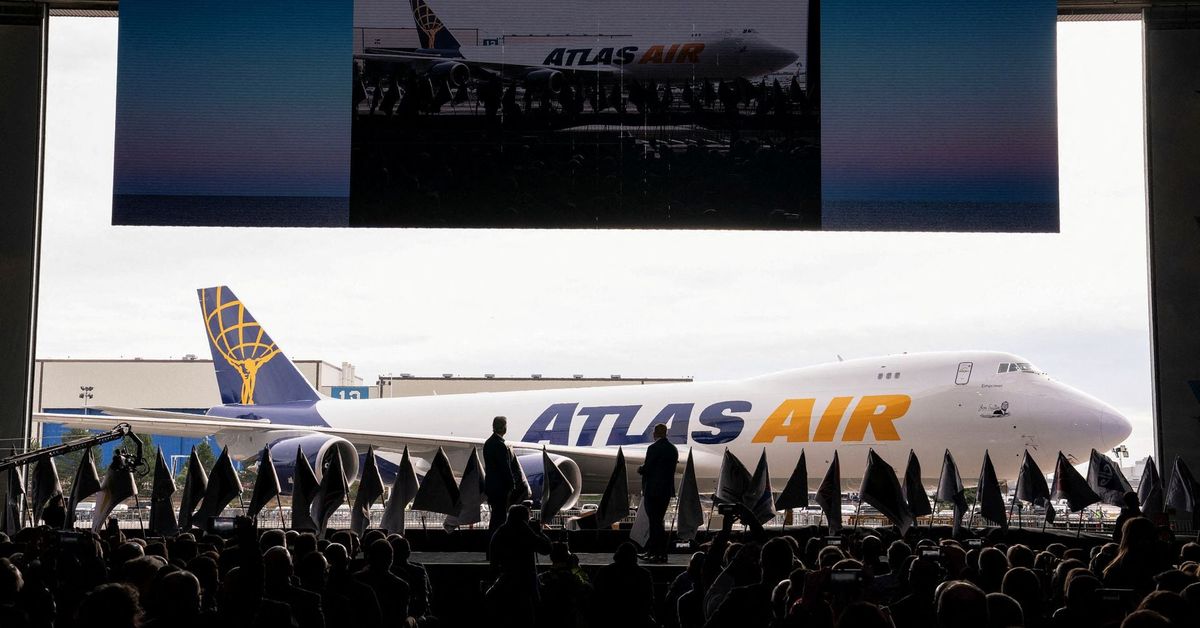 Atlas Air Boeing cargo plane makes emergency landing at Miami reut.rs/47HxJ7j