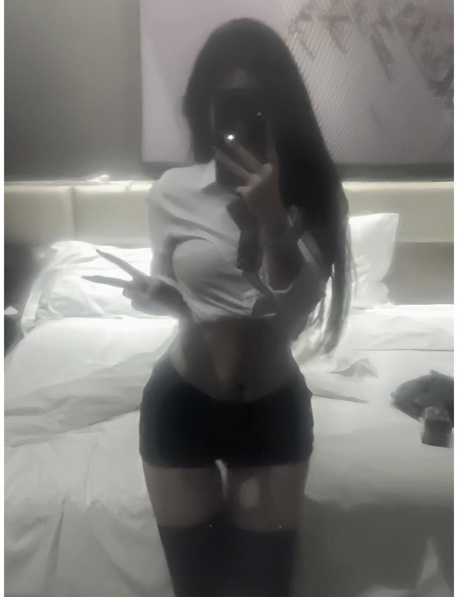 AlphaWolfSquad1's tweet photo. 把你自己交给我就好了还需要什么脑子啊，听从我的指挥，感受我的掌控，你不需要是你 #女S #调教男m https://t.co/Ccat0K7FYe