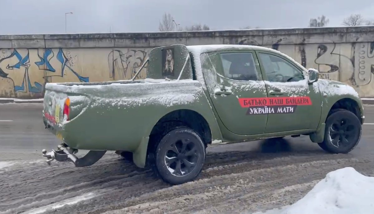 carforukraine's tweet photo. #Fellamobile No.363 featuring @albafella1 is on its way to the frontline. It'll be a reliable workhorse to get ammo to the positions and evacuate wounded when needed
Shout out to a citizen of Crimea who now resides in the UK for donating the car. Ukraine will be free. https://t.co/NkgXHfNd4u