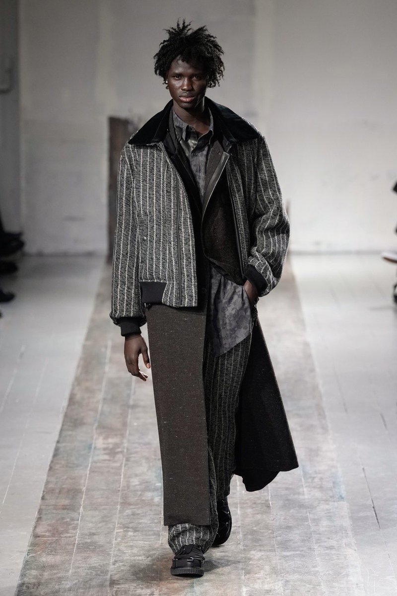 MaxKilworth's tweet photo. Yohji Yamamoto Fall 2024 https://t.co/DiDJLl9r9N