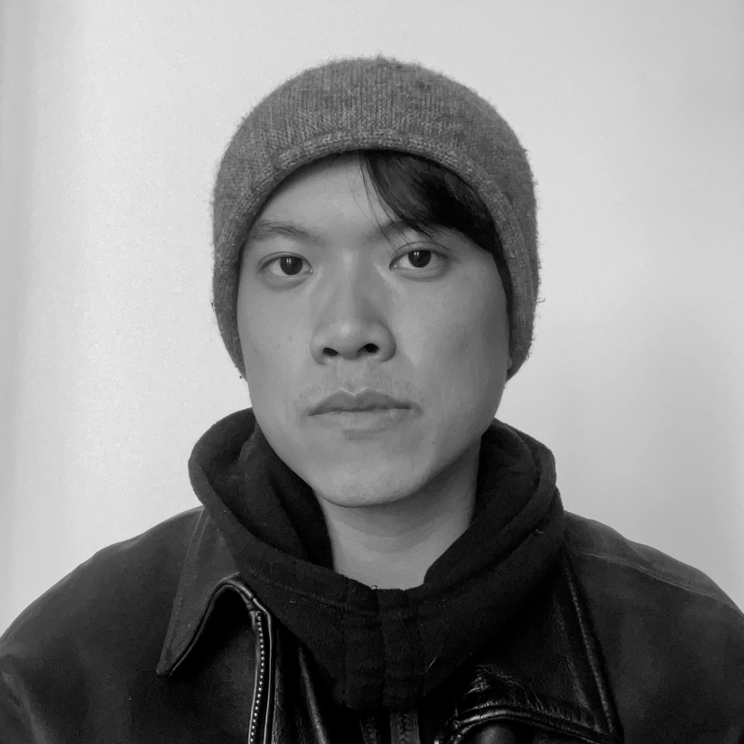 CAAofficialEN's tweet photo. Cai Yuxiao, a #CAA teacher, was selected as a finalist of the 18th Arte Laguna Prize in the "Virtual and Digital Art" category for his work “How Deep Is the Dark Water?” – an experimental interactive game that imagines a story about forgetting and chasing. #University #CAAFaculty https://t.co/AhjJSmSi9v