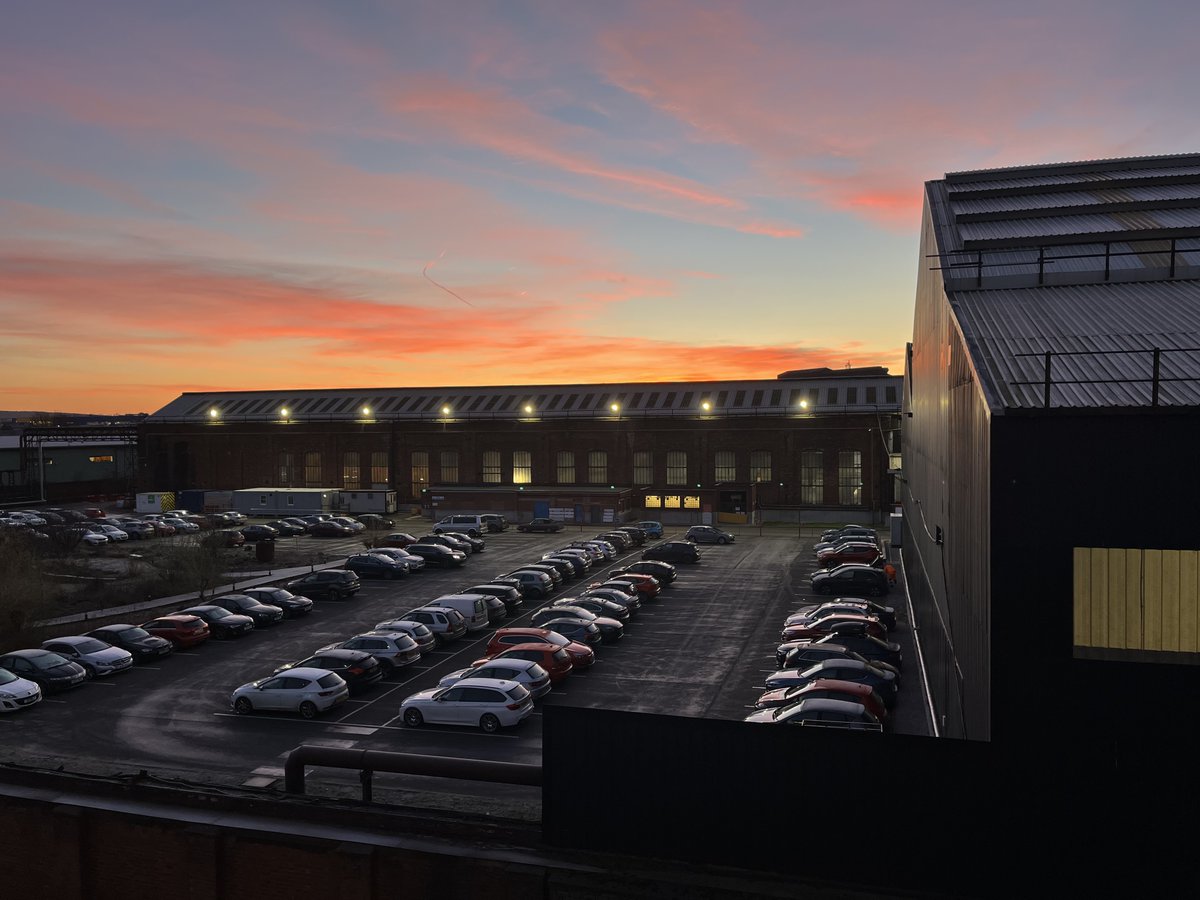 📸 | Today's freezing cold morning was countered with a beautiful sunrise in Sheffield, captured with this photo of our South Machine Shop.  

#MadeInSheffield #Steel