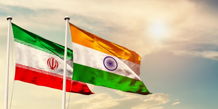 #India is engaging in diplomatic talks with Iran and implementing measures to protect its exporters from the impact of attacks on ships in the #RedSea by the Iran-aligned #Houthi group in Yemen, @Reuters reports. 💡For more info : tinyurl.com/2z98r6rm #security #shipping