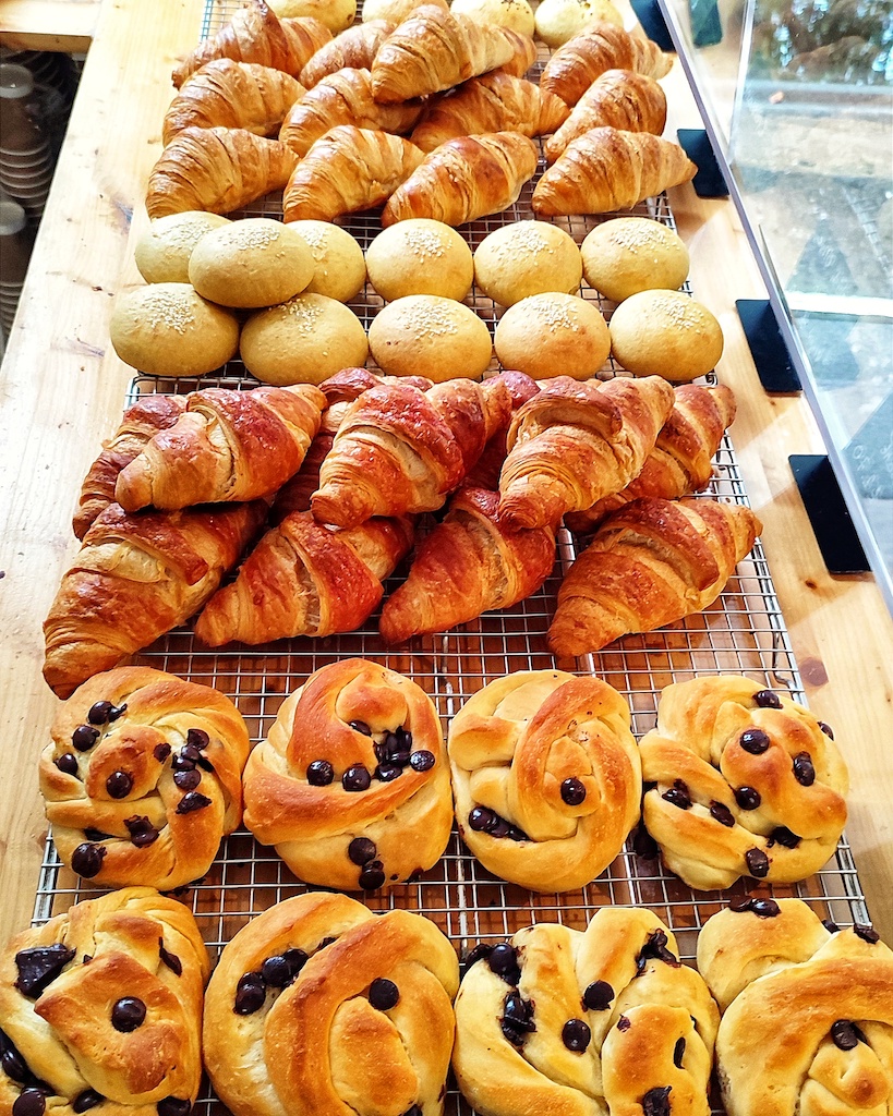 FinzelsReachMkt's tweet photo. It's Friday at Finzels! It's the end of the working week and you need a treat so head to the market for goodies such as Turkish bakes, steak sandwiches, Korean fried chicken, mac and cheese, salted caramel brownies and much more.⁠
⁠
See you at 11am!

#Bristol #market #Friday https://t.co/4o5qyVj6X1