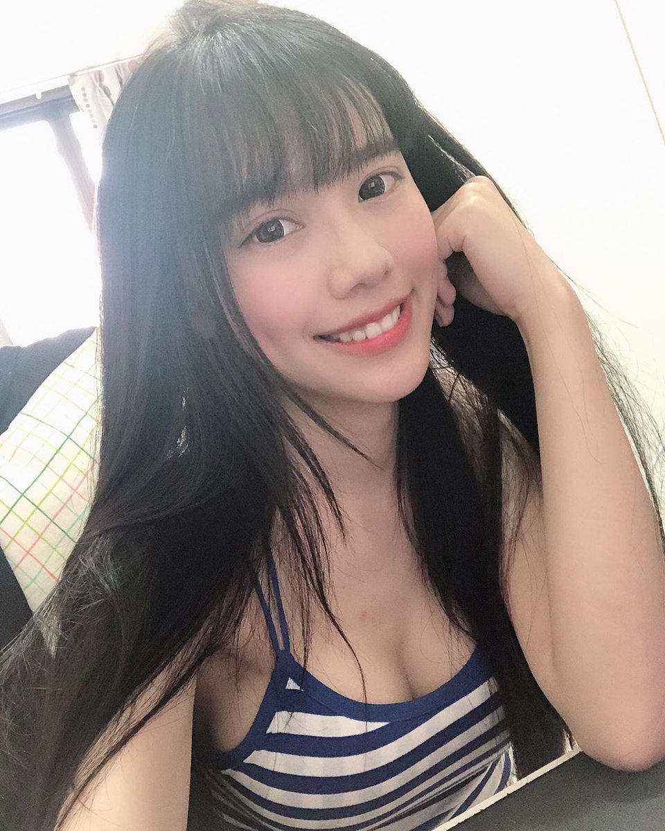 プロフィールに何を書けばいいのか悩む….#オーガズムしたい
#絶対服従