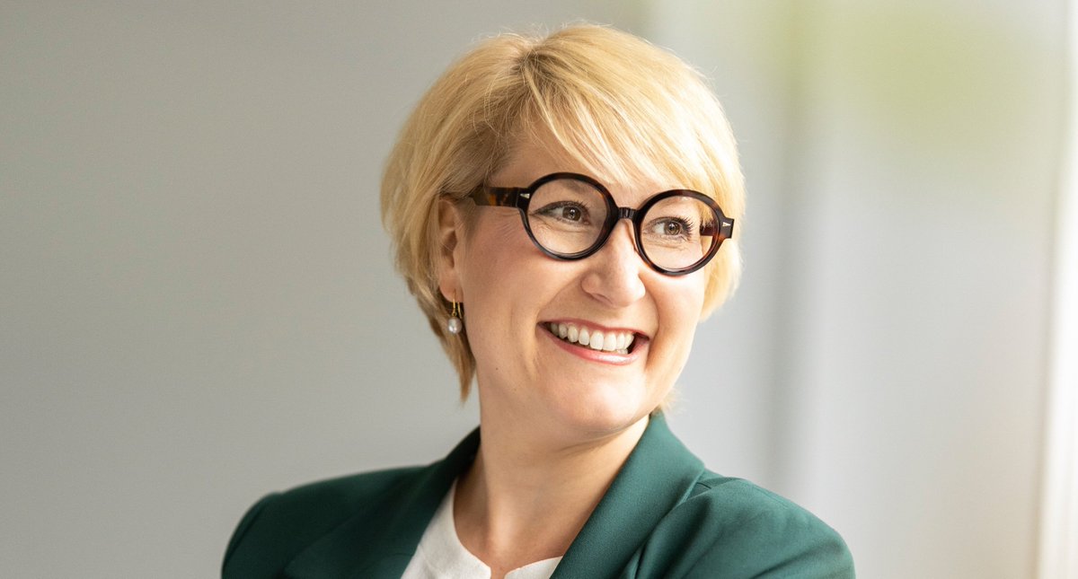 kresszwitscher (@kresszwitscher) on Twitter photo Ranking: Die 10 besten Medienmanagerinnen und -Manager 2023: ➡️kress.de/news/beitrag/1… #Medien #Führungskräfte <a href="/juliaboenisch/">Julia Bönisch</a> <a href="/warentest/">Stiftung Warentest</a> <a href="/ippen/">ippen</a> <a href="/ippendigital/">Ippen Digital</a> <a href="/SvenFricke6/">Sven Fricke</a> @hagertoni @hrPresse <a href="/axelspringer/">Axel Springer SE</a> <a href="/HalloTurner/">Sebastian Turner</a> <a href="/andreawasmuth/">Andrea Wasmuth</a> @Table_Media_ <a href="/handelsblatt/">Handelsblatt</a> @FUNKEMEDIEN Ranking: Die 10 besten Medienmanagerinnen und -Manager 2023: ➡️kress.de/news/beitrag/1… #Medien #Führungskräfte <a href="/juliaboenisch/">Julia Bönisch</a> <a href="/warentest/">Stiftung Warentest</a> <a href="/ippen/">ippen</a> <a href="/ippendigital/">Ippen Digital</a> <a href="/SvenFricke6/">Sven Fricke</a> @hagertoni @hrPresse <a href="/axelspringer/">Axel Springer SE</a> <a href="/HalloTurner/">Sebastian Turner</a> <a href="/andreawasmuth/">Andrea Wasmuth</a> @Table_Media_ <a href="/handelsblatt/">Handelsblatt</a> @FUNKEMEDIEN