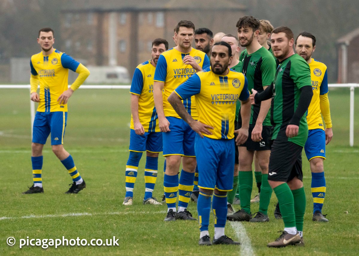 gates_deco's tweet photo. Some snaps from last Saturday exiting full of goals game between @MeonMiltonMens  and  @LyndhurstFc 
it was hot game full of action. #UTM #FCMeonMilton #HampshireLeague #MidSolentLeague #PortsmouthSport #supportlocal @Picaga_photo 

https://t.co/KXOhwaWySD https://t.co/H30zT4t8hV
