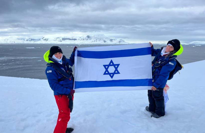 Sun or snow, the blue and white is always shining! We wish you a wonderful weekend. Shabbat Shalom! (Image: JPost)