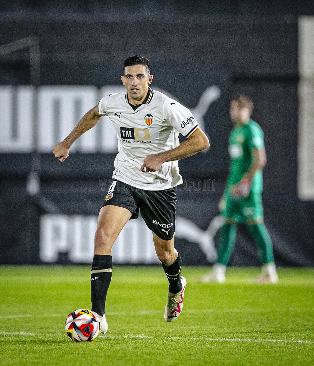 Academia VCF #ADNVCF 🦇 (@academia_vcf) on Twitter photo 📝 El <a href="/valenciacf/">Valencia CF</a> ha alcanzado un acuerdo con el <a href="/realvalladolid/">Real Valladolid C.F.</a> para la cesión del jugador del #VCFMestalla 𝗖𝗲́𝘀𝗮𝗿 𝗧𝗮́𝗿𝗿𝗲𝗴𝗮 (<a href="/TarregaCesar/">César Tárrega Requeni</a>)
➡️ El club desea buena suerte al central de Alaquàs en esta nueva etapa en la <a href="/LaLiga2/">LALIGA HYPERMOTION</a> #LALIGAHYPERMOTION
#ADNVCF 🦇 📝 El <a href="/valenciacf/">Valencia CF</a> ha alcanzado un acuerdo con el <a href="/realvalladolid/">Real Valladolid C.F.</a> para la cesión del jugador del #VCFMestalla 𝗖𝗲́𝘀𝗮𝗿 𝗧𝗮́𝗿𝗿𝗲𝗴𝗮 (<a href="/TarregaCesar/">César Tárrega Requeni</a>)
➡️ El club desea buena suerte al central de Alaquàs en esta nueva etapa en la <a href="/LaLiga2/">LALIGA HYPERMOTION</a> #LALIGAHYPERMOTION
#ADNVCF 🦇
