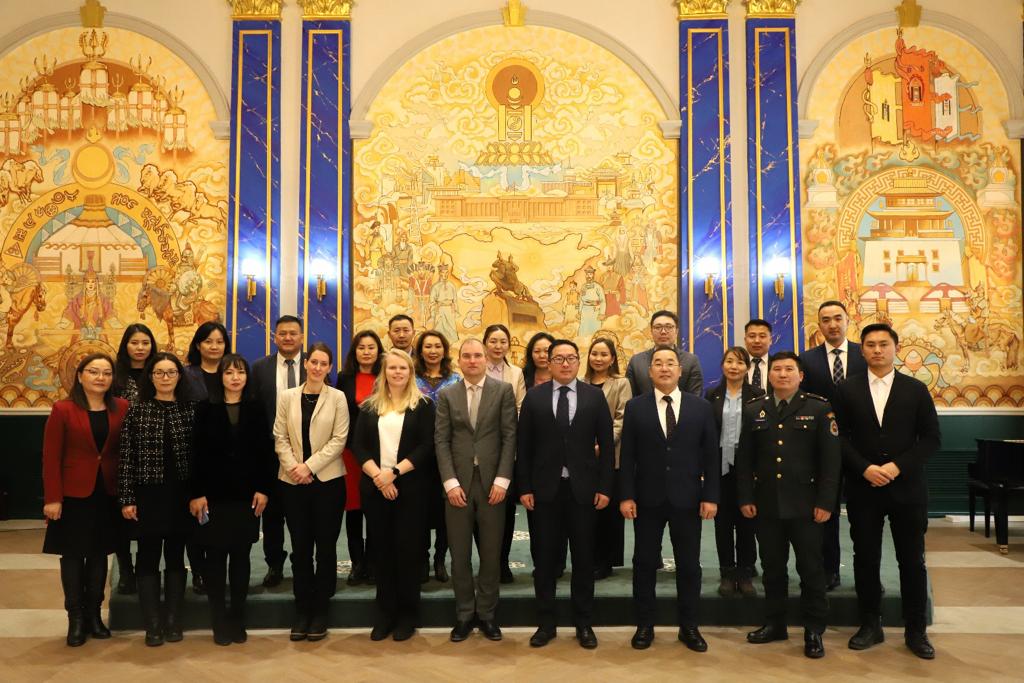 Delighted to have been back in 🇲🇳Mongolia @MongolDiplomacy this week together with 🇳🇱@B_Biosecurity @RIVM for a final workshop on the establishment a National Inventory of Dangerous Pathogens #NIDP Thank you to 🇪🇺 @EU_UNGeneva @eu_eeas for making this cooperation possible