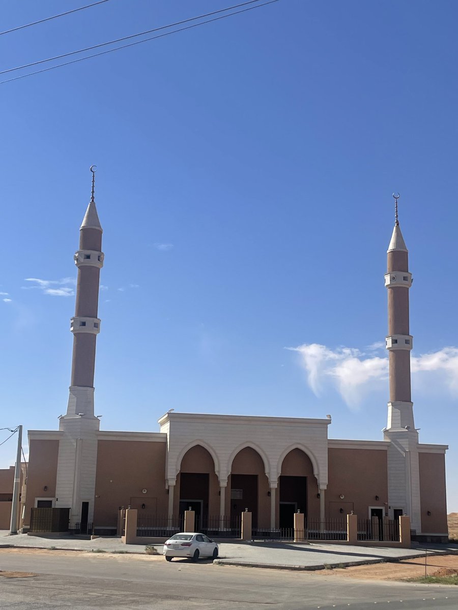 homod991's tweet photo. أقيمت أول صلاة جمعه اليوم في جامع الناصر وقف الشيخ ابراهيم بن عبدالله الناصر لوالدته المعلمه بنا بنت حمد الدعيج بمحافظة مرات ورفع الأذان المؤذن ابراهيم عبدالقادر المجلي وأدى الخطبة وأقام الصلاة خطيب المسجد عبدالله راشد المحلي 
تقبل الله من الشيخ ابراهيم الناصر هذا العمل والبر https://t.co/uYxmNjK7X0