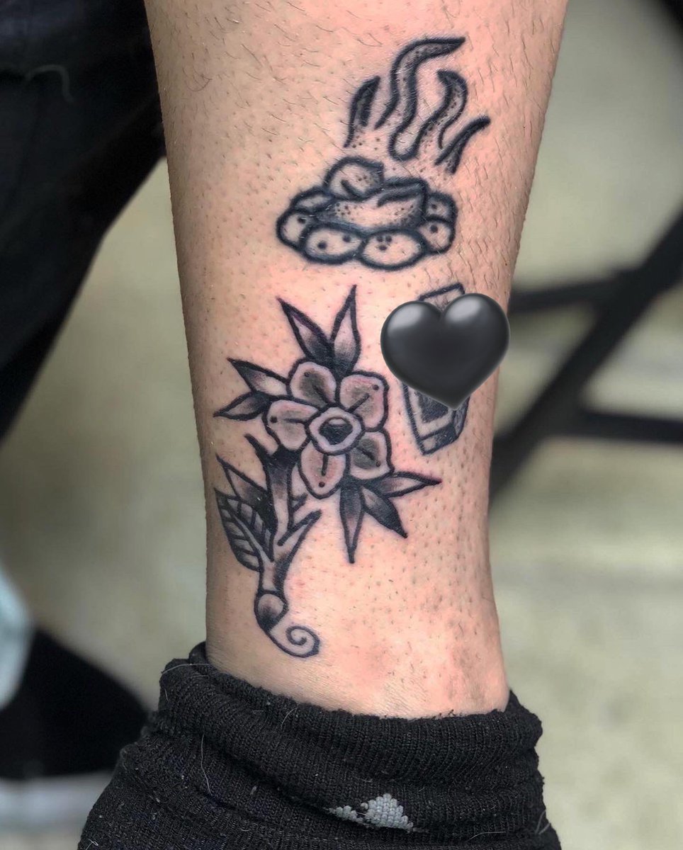 dyingwishCS's tweet photo. some recent tats by rj, flower and campfire on myself https://t.co/WqMYEDKWcy