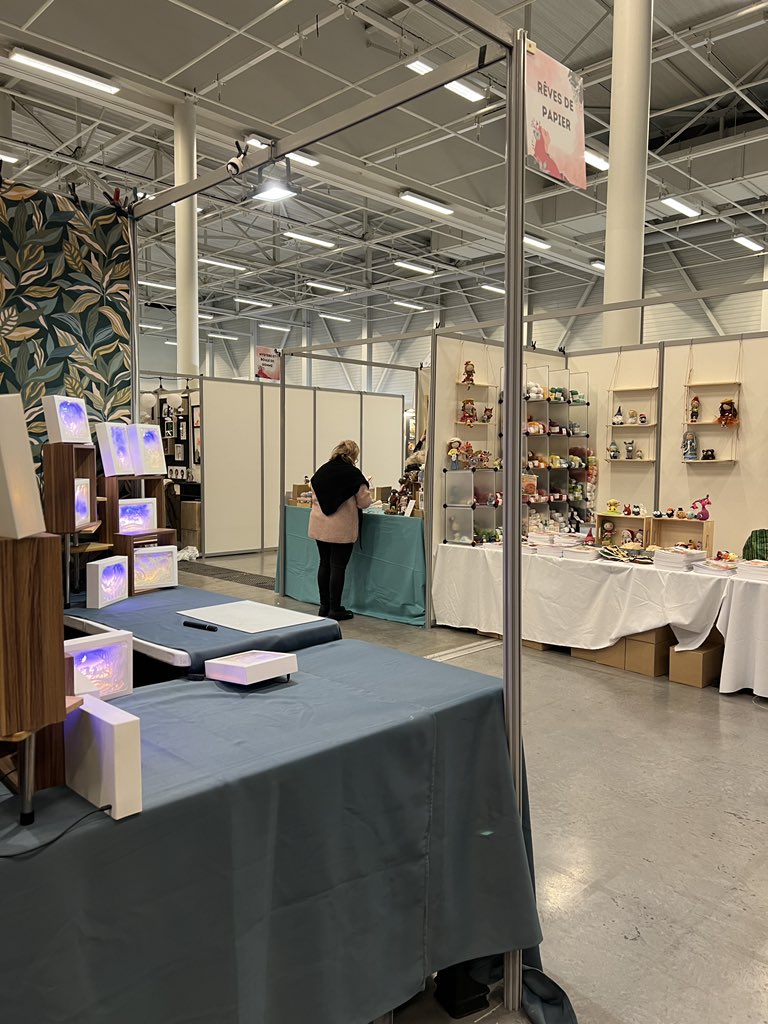 ❄️ Le salon des Loisirs Créatifs est lancé pour un beau week-end enneigé ! 

🔥 Vous pouvez venir vous réchauffer d’idée et vous inspirer dans la Halle de la Cité des Congrés Valenciennes.
