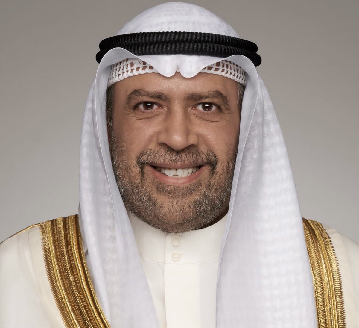 محكمة الاستئناف السويسرية تقضي بالبراءة للشيخ احمد الفهد في 3 تهم وأبقت واحدة من أصل 4 تهم كانت موجهة بطريقة التحكيم.
• وقف نفاذ حكم الحبس الصادر ضد الشيخ #أحمد_الفهد وتخفيض مدته الى 24 شهراً بدلاً من 30 شهراً في قضية "اختلاق خصومه باصدار قرار بالتحكيم"
 #يوم_الجمعه
#جمعة_طيبة