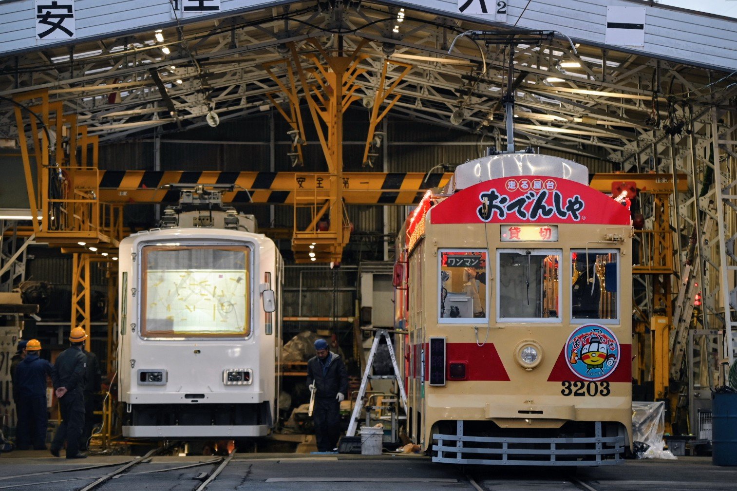 豊鉄市内線　モ3203タイプ　おでんしゃ　Nゲージ動力付き　他サイト出品中 路面電車 豊橋鉄道モ3203タイプ Nゲージ動力付き 他サイト出品中