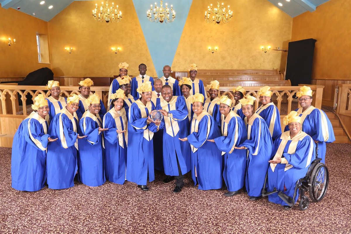 EMChamberNews's tweet image. The award-winning @EAGAGospelChoir will be performing at the Celebration of Culture and Communities⭐They are one of the most sought-after choirs within the community and we can't wait to share this moment with you✝ 🎙🎼Book now (limited availability) &amp;gt;&amp;gt; tinyurl.com/ytdcazyz