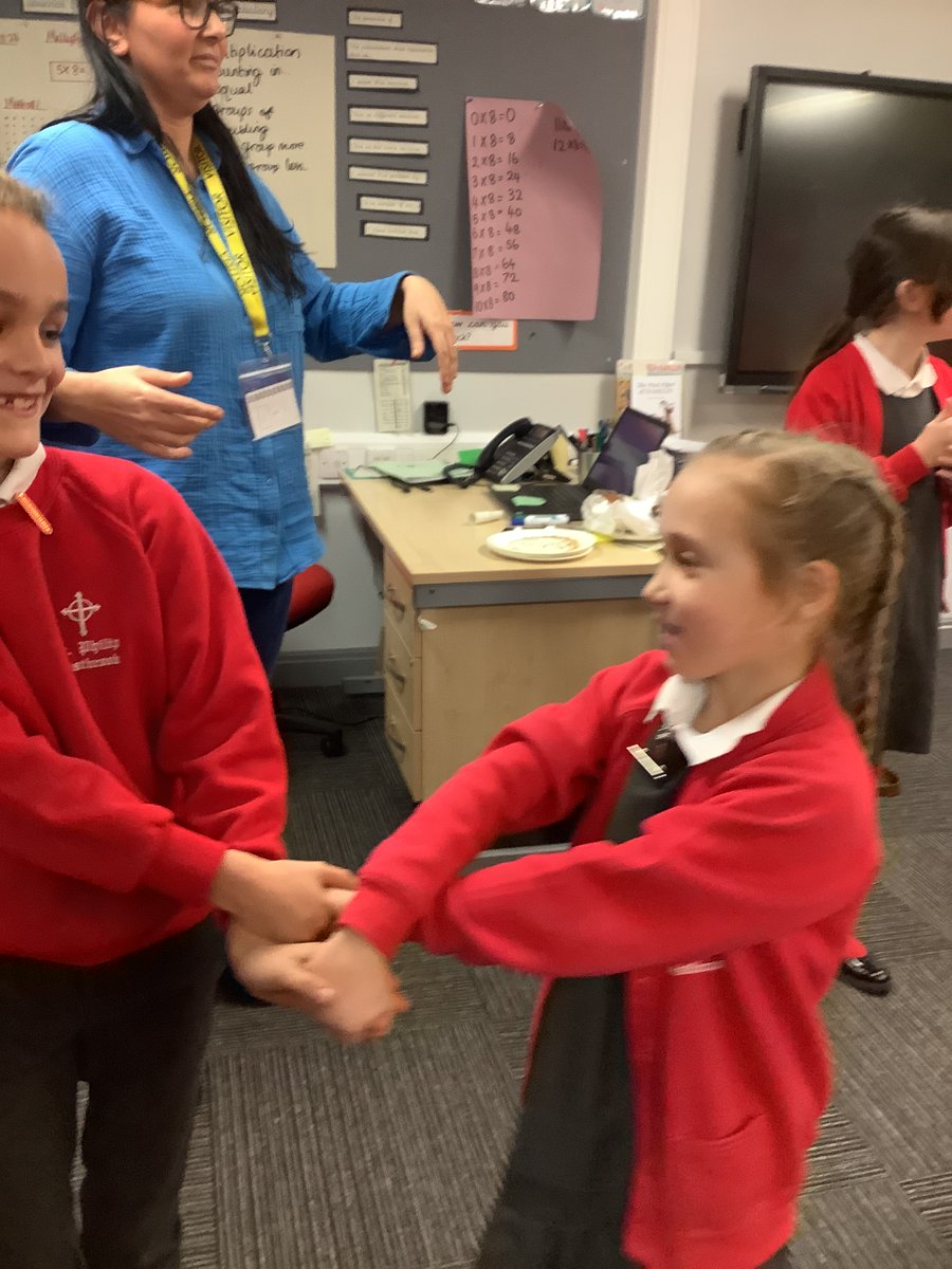 StPhilipsY3C's tweet photo. On Monday, as part of World Religion Week, we had a special visitor! Mrs Chinnery came to our class and shared with us all about her Jewish faith. We enjoyed learning about traditional dances, food and dress. #teamStPhilips @StPhilipCEAP https://t.co/h3PWQ98Sa3